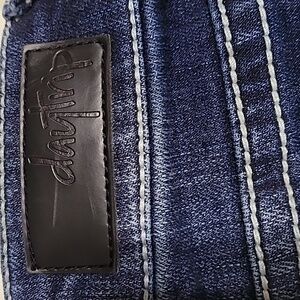 Buckle Daytrip Virgo Bootcut Jeans 27S